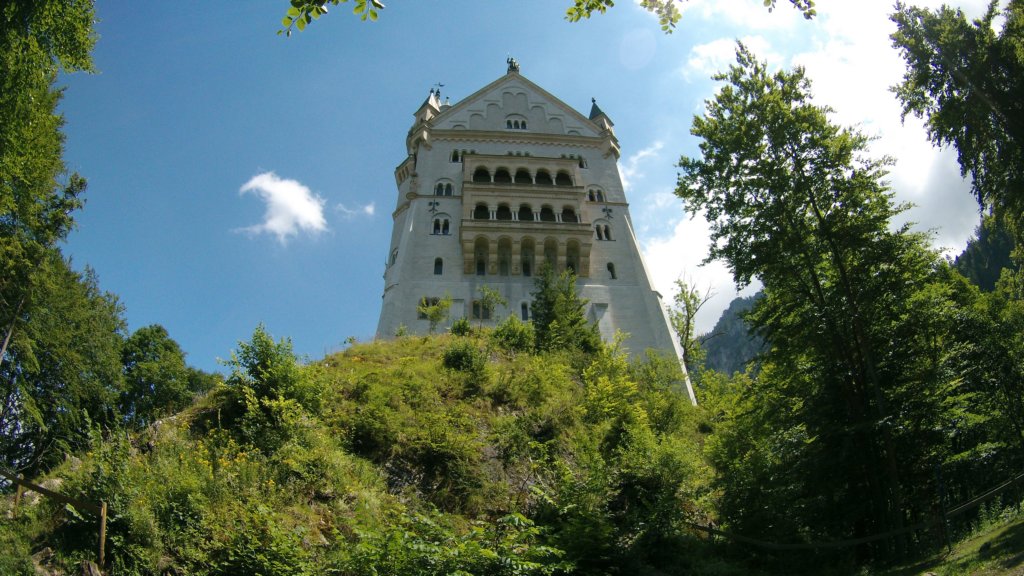 http://www.tonyco.net/pictures/Euro_Trip_2018/Neuschwanstein/photo36.jpg