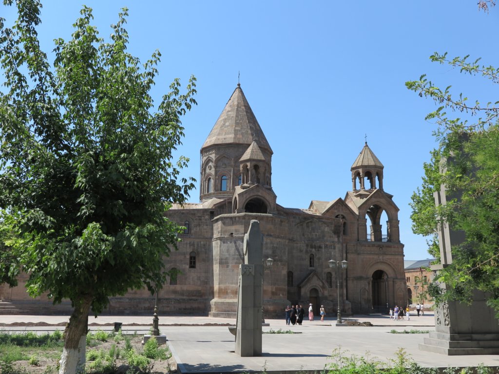 etchmiadzin17.jpg