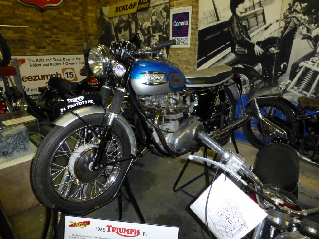 londonmotorcyclemuseumtriumph18.jpg